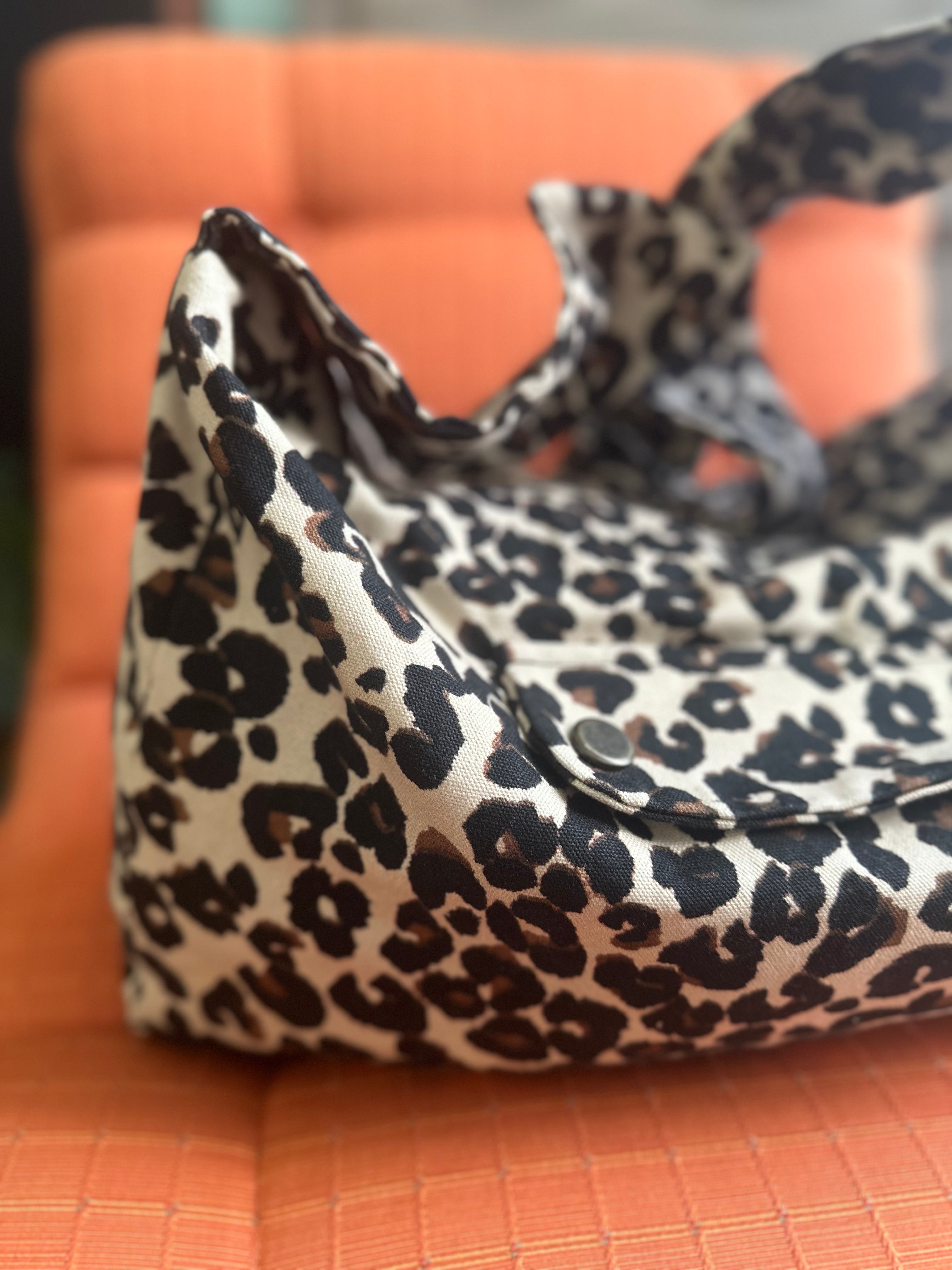 BOLSO DE MENSAJERO POLLY LEOPARD