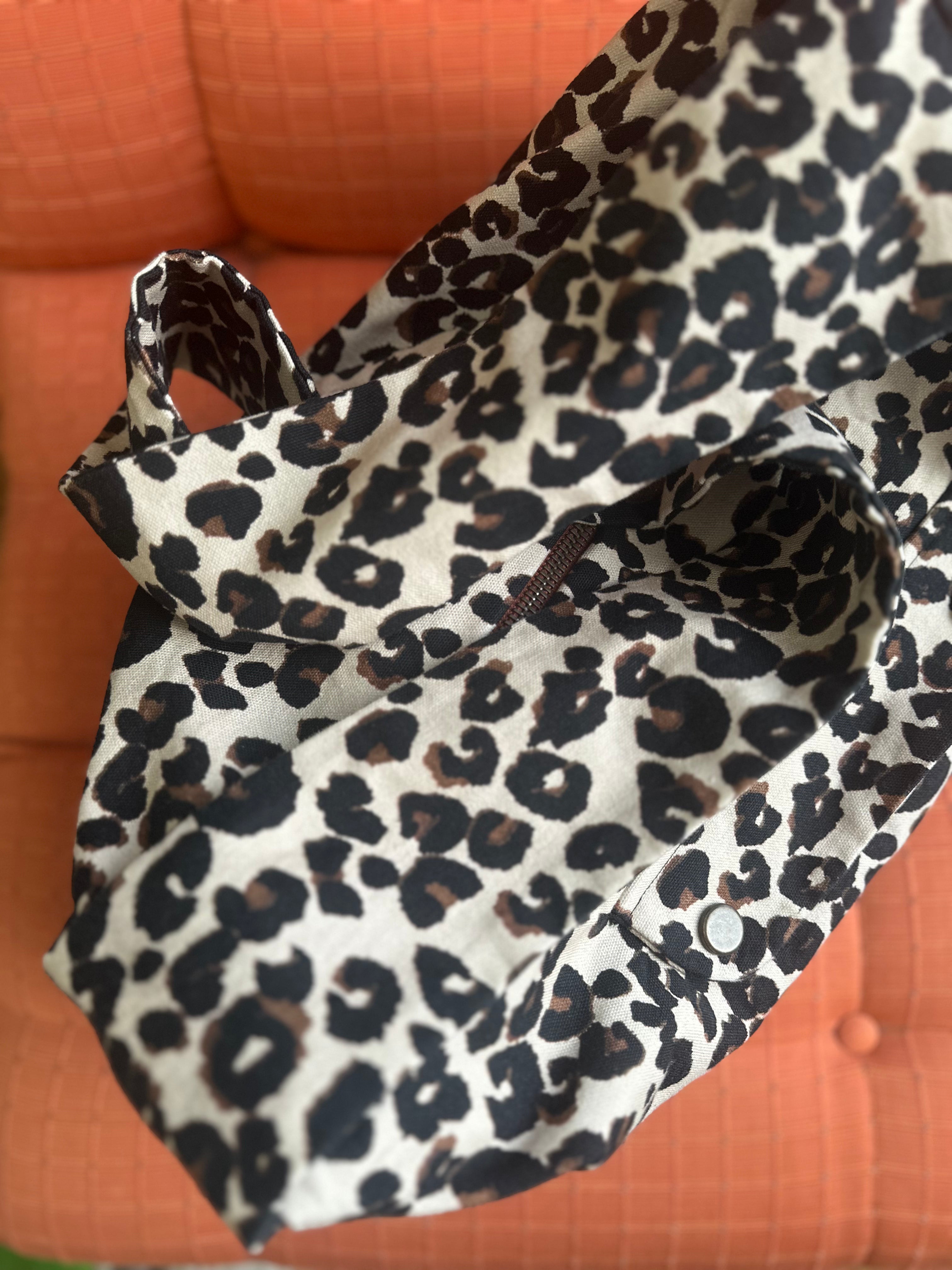 BOLSO DE MENSAJERO POLLY LEOPARD