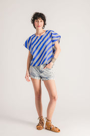 Top azul sin mangas