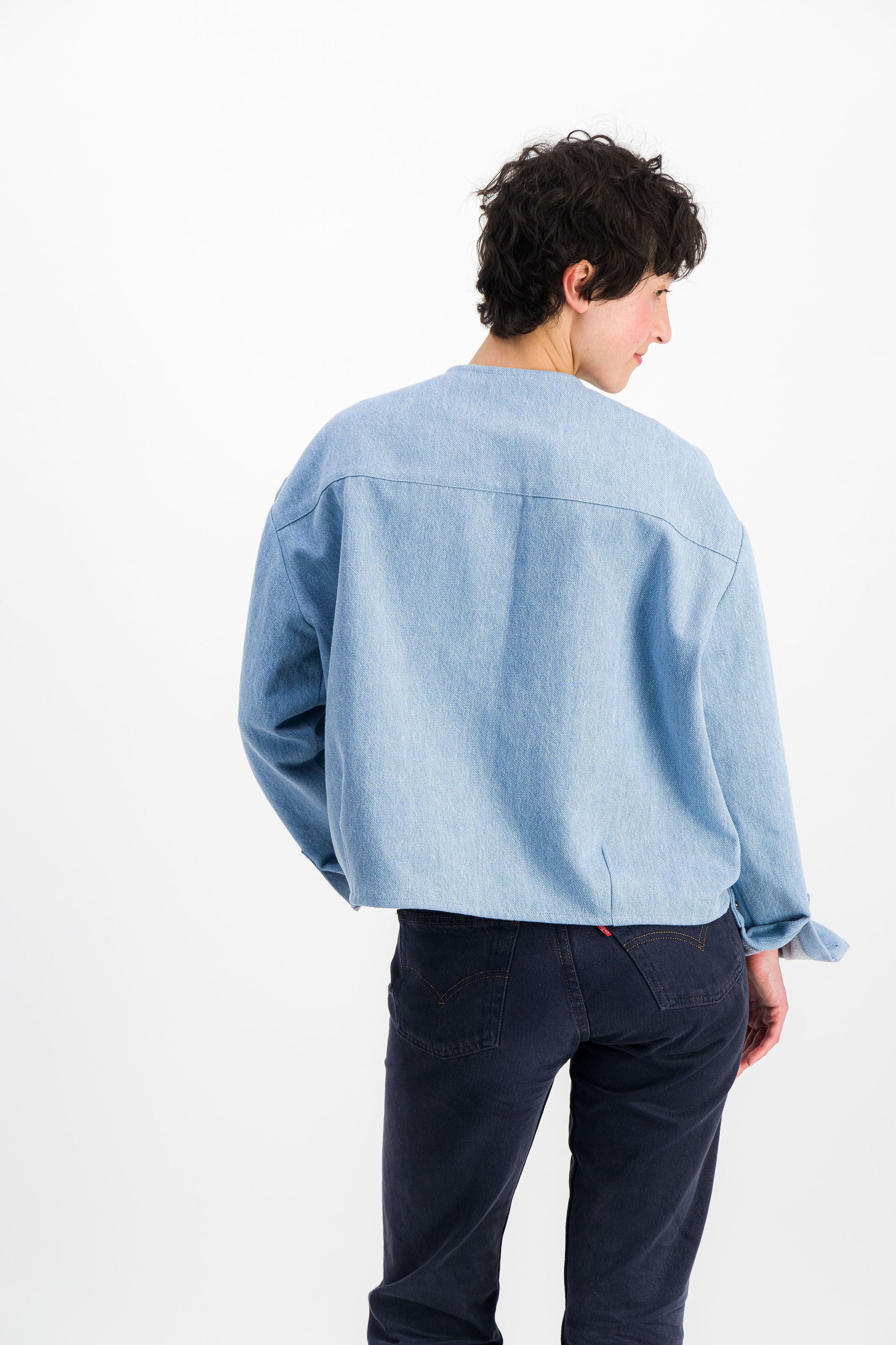 Chaqueta vaquera corta para mujer en azul Serena Jacket PE25