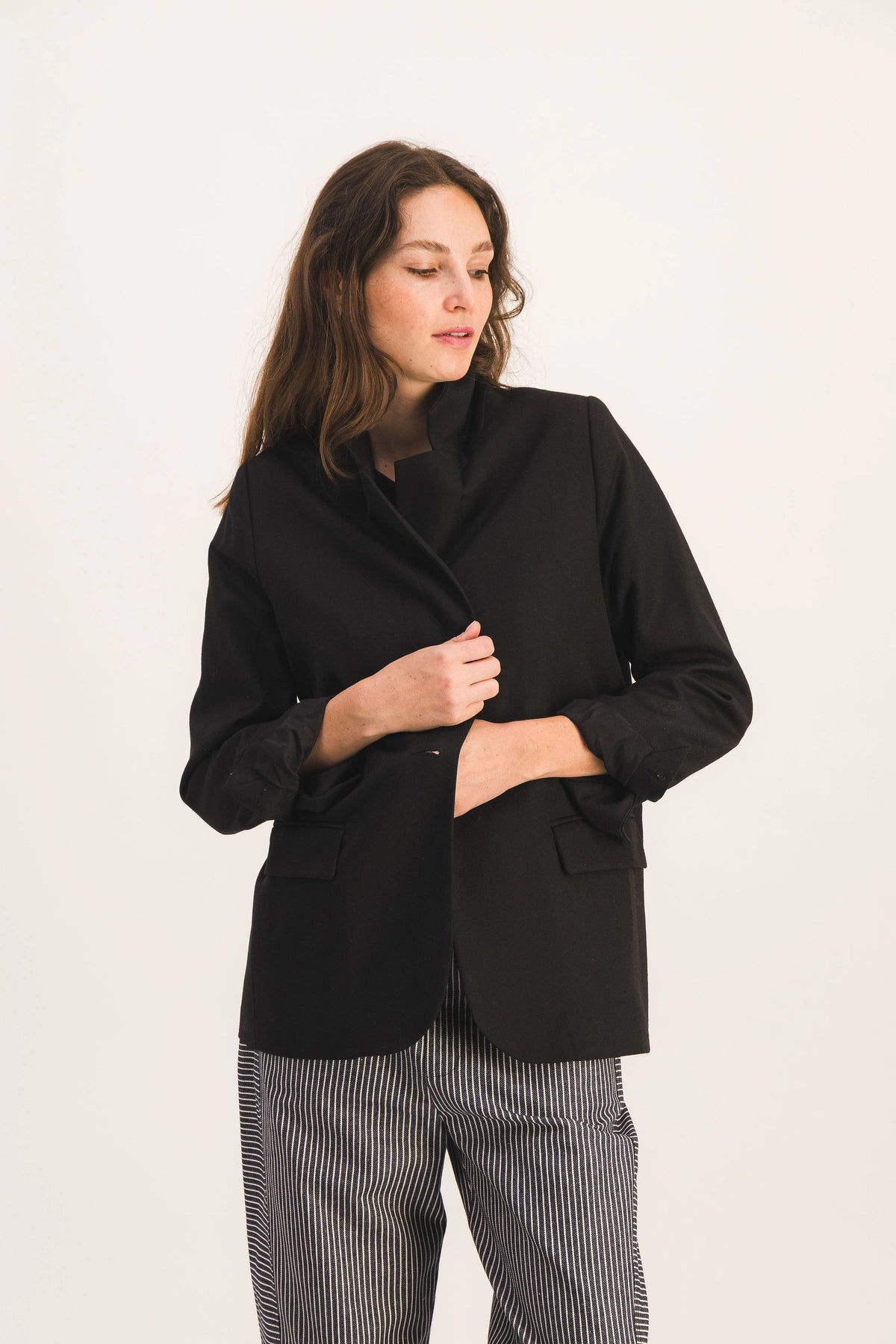 blazer-noir-laine-lois-noire