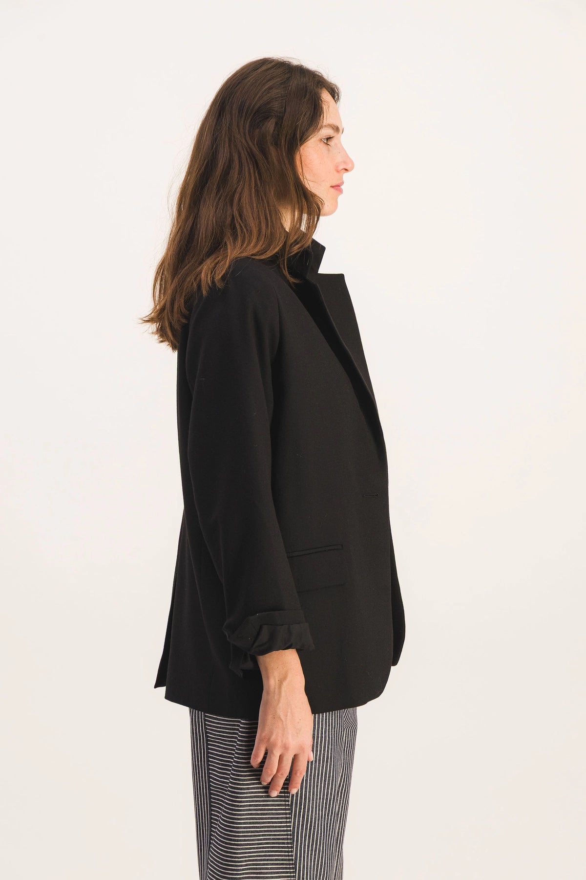 blazer-noir-laine-lois-noire