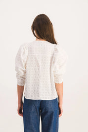 BLUSA NIKI CON BORDADO INGLÉS