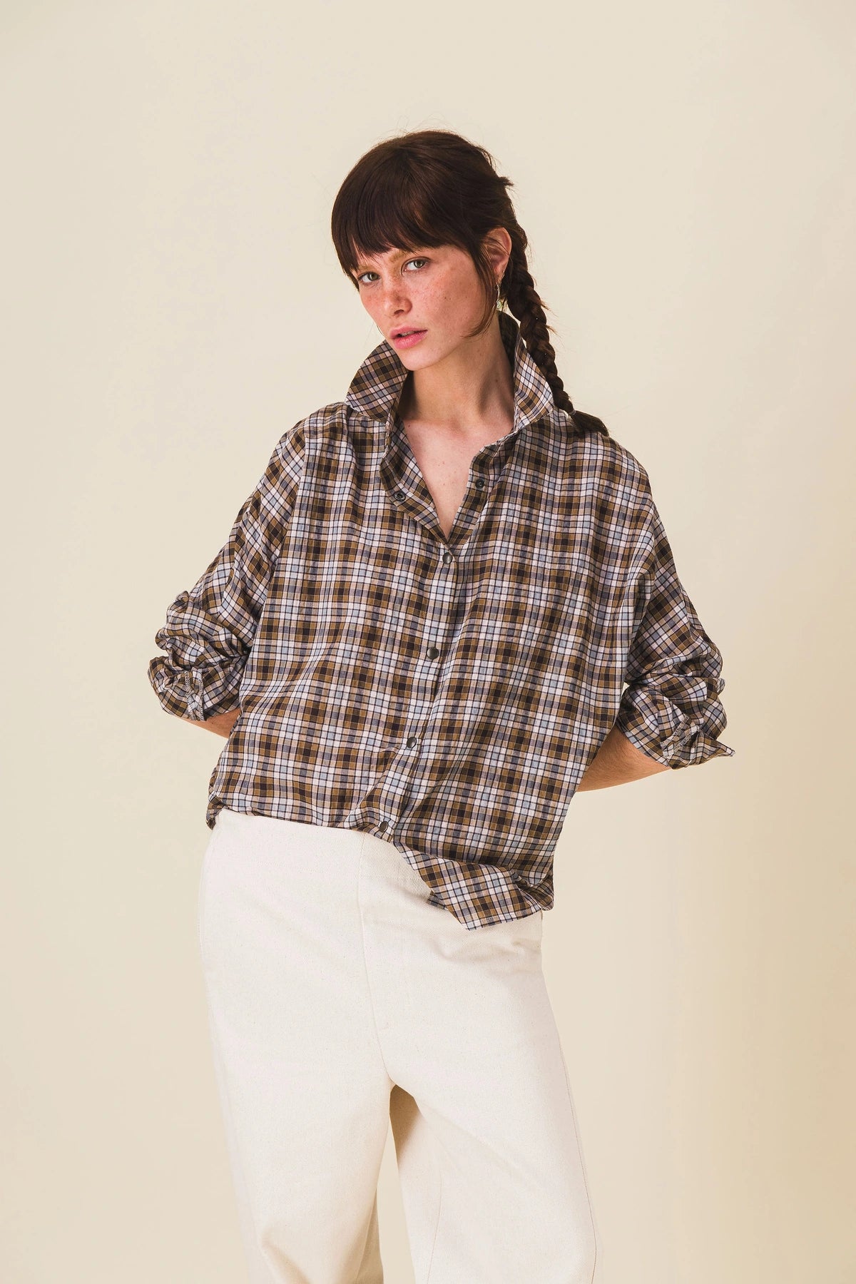 Chemise-femme-carreaux-marron-neil_Ah25_6.webp
