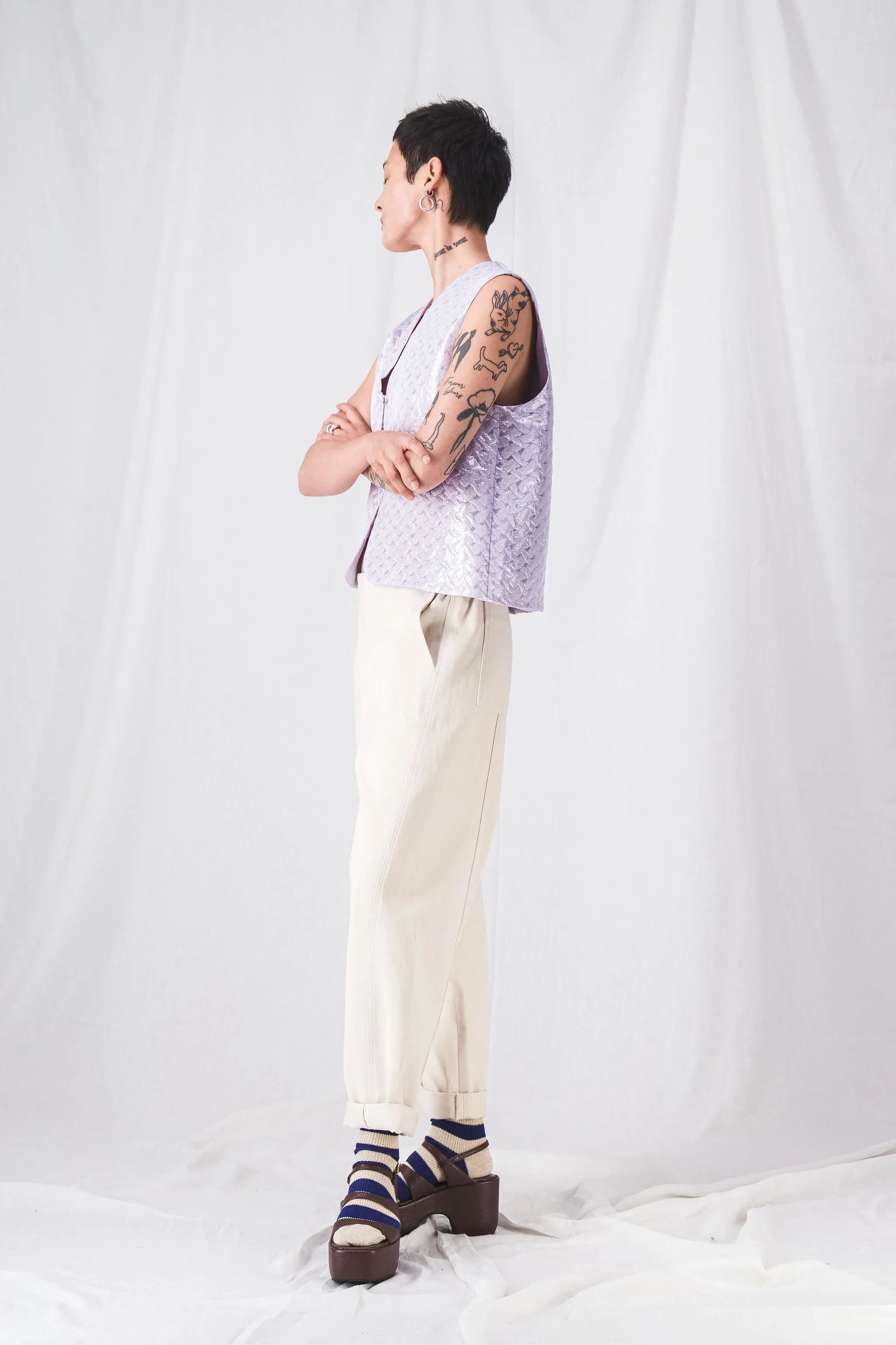 chaleco sin mangas de lurex morado 1