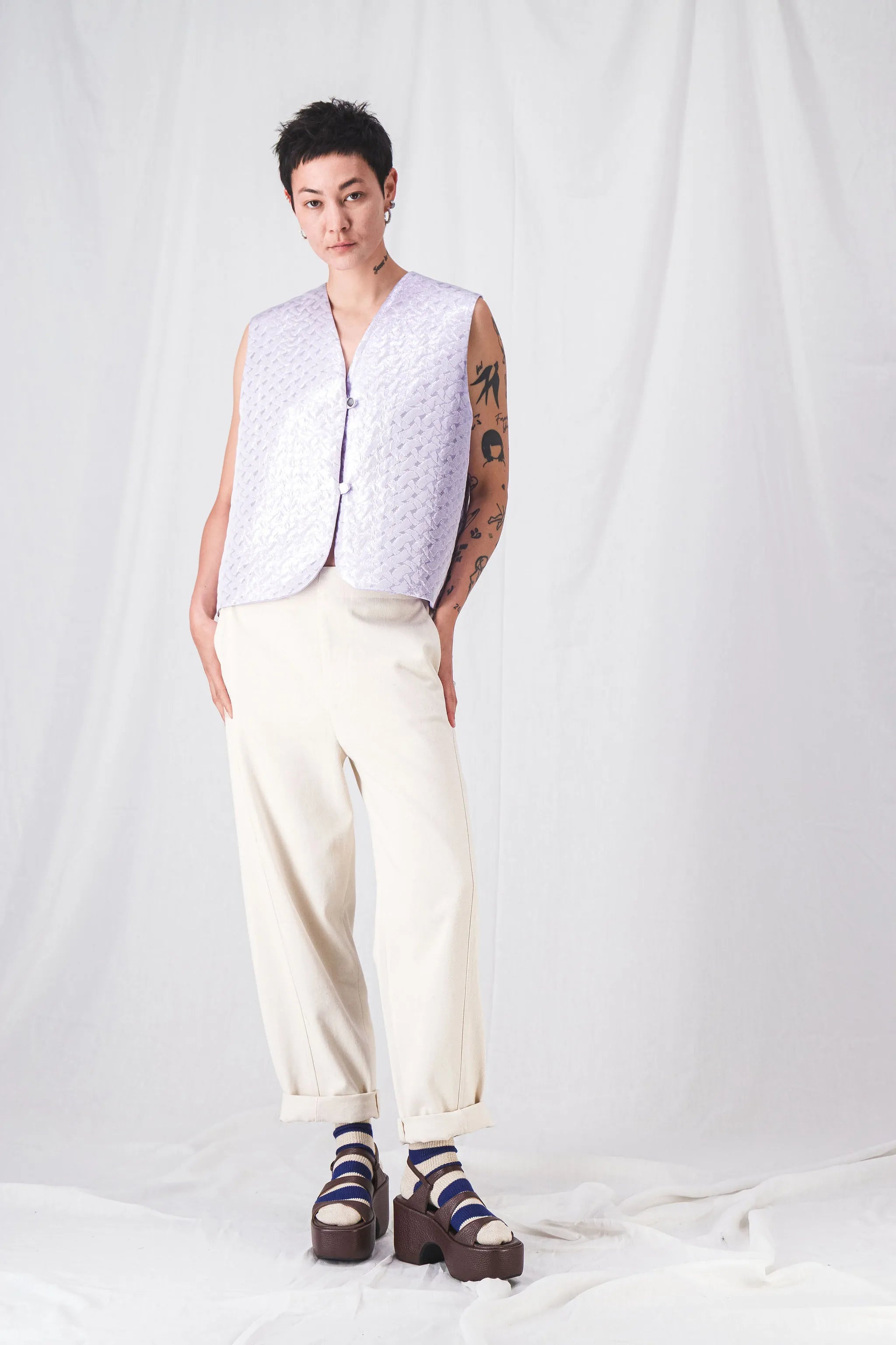 chaleco sin mangas de lurex morado 1