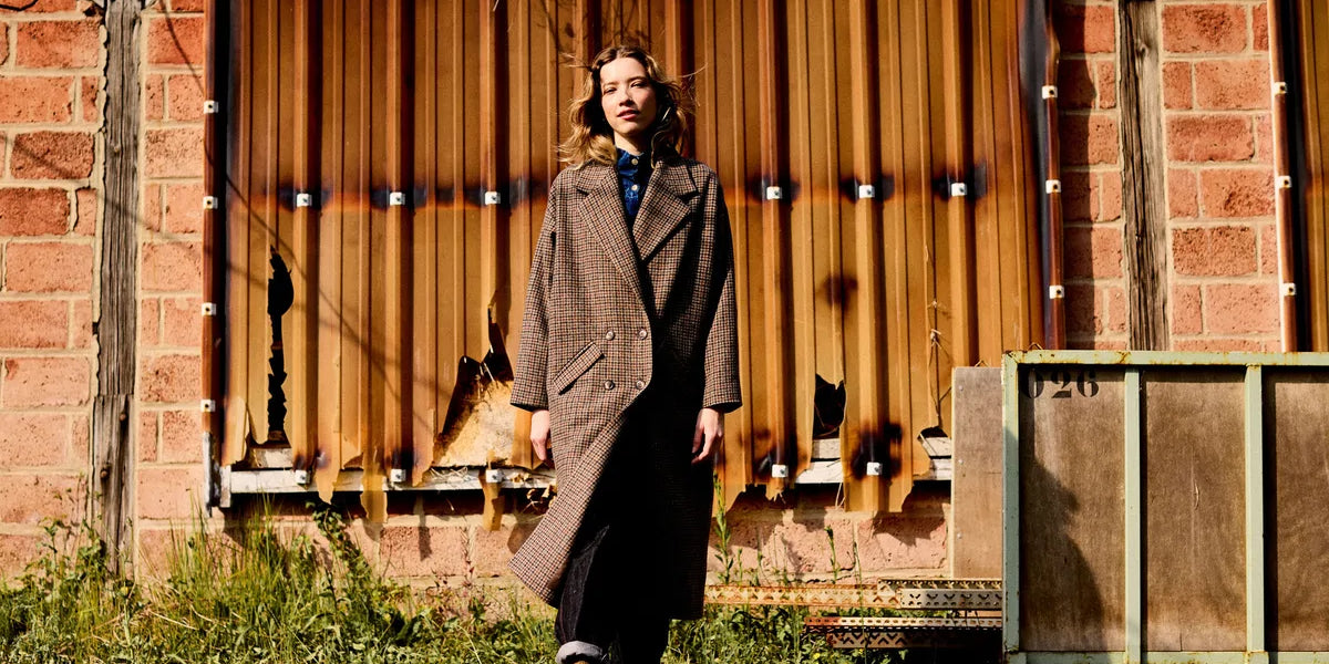Manteau_En_Laine_Sixsoeurs_Ah25_Hp1_Resultat.webp
