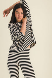 CAMISETA RAYAS MARINERAS MÉLIE BLANCA Y NEGRA