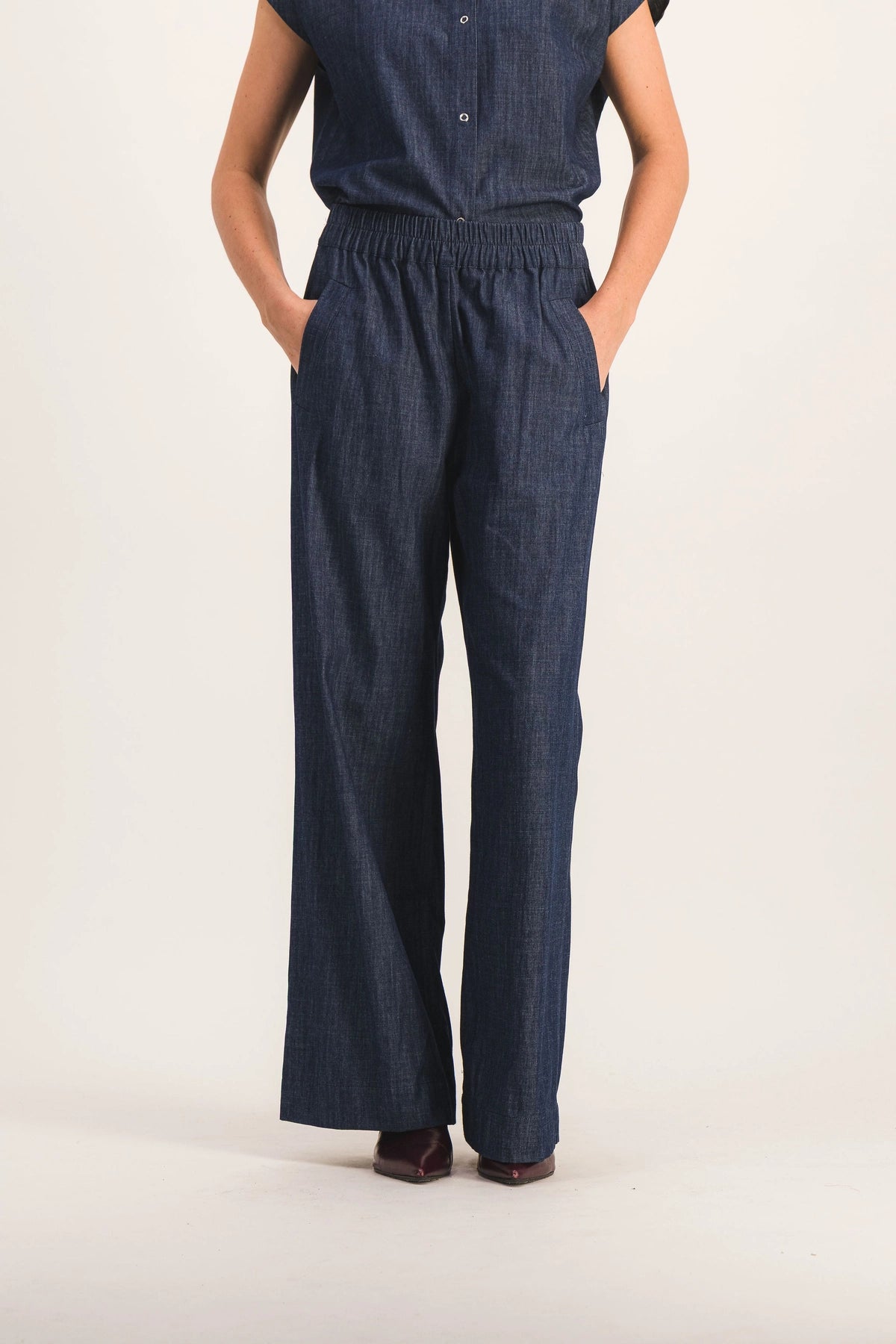 Pantalon-ample-denim-light-zaho_Denim_Light8.webp