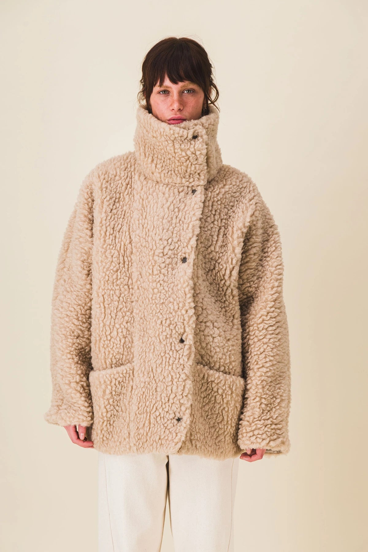 Parka-femme-en-moumoute-neige_Ah25_2.webp