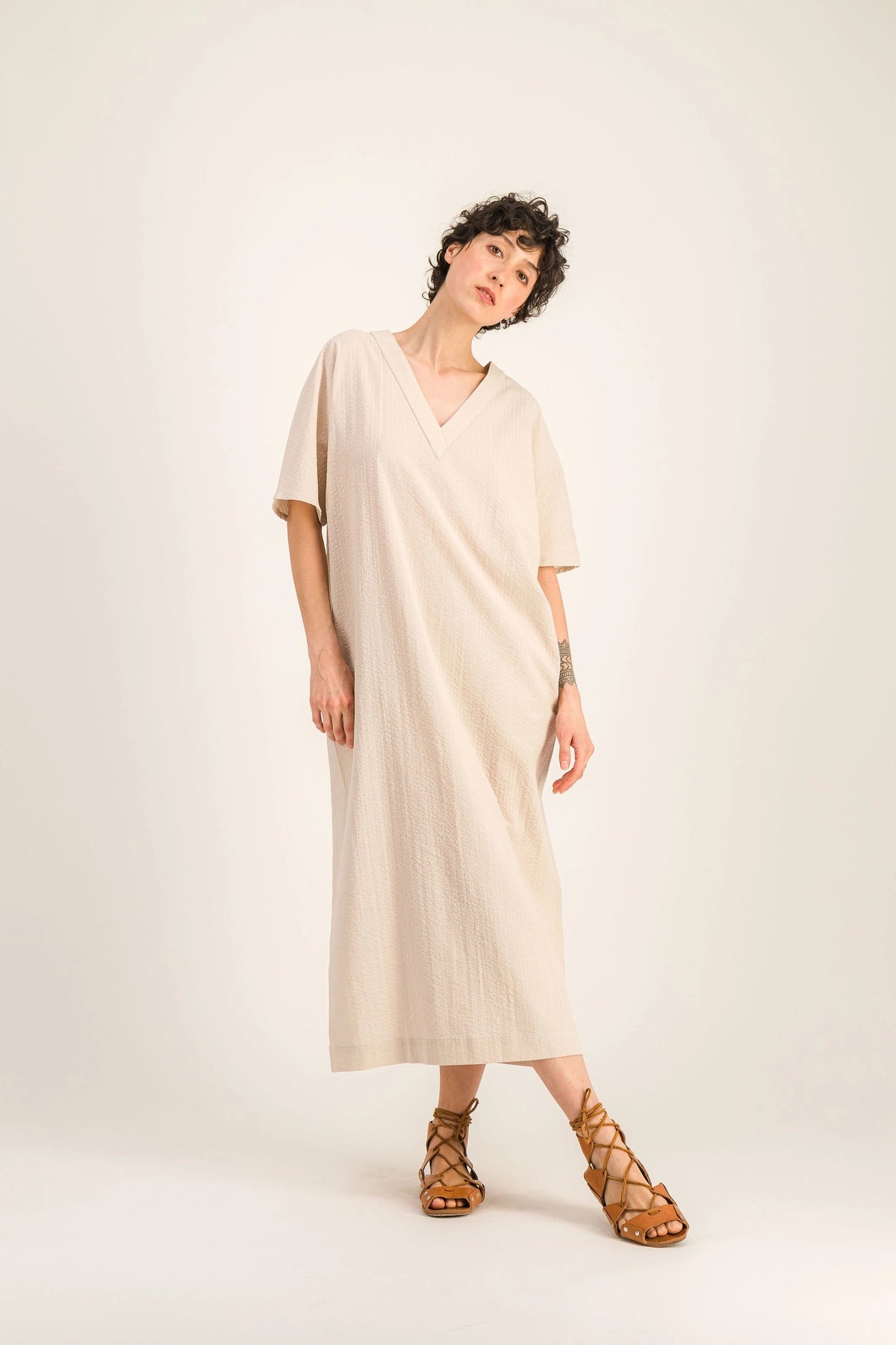 VESTIDO BEIGE ERNESTINE