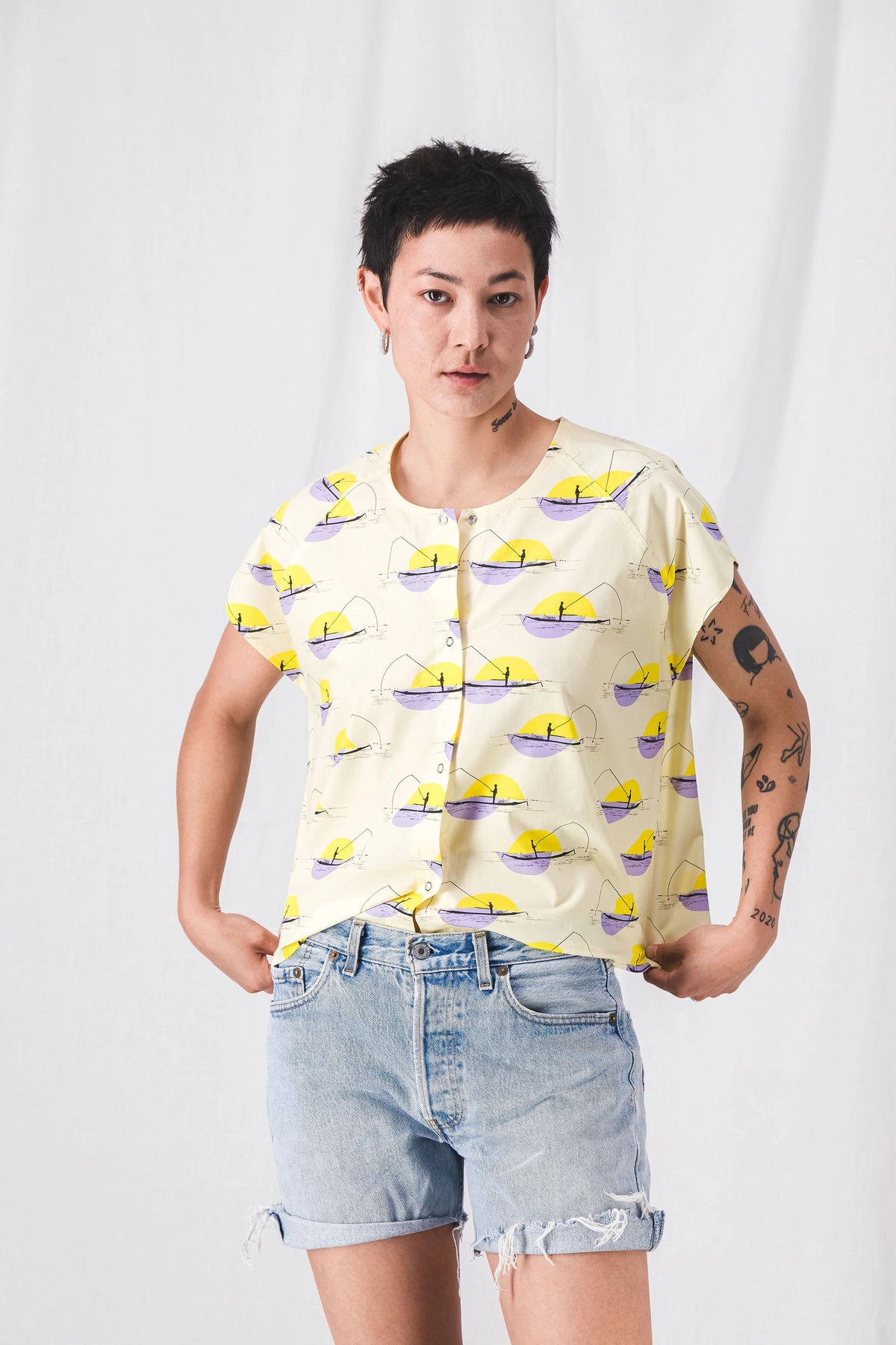 top estampado mujer amarillo__pe25