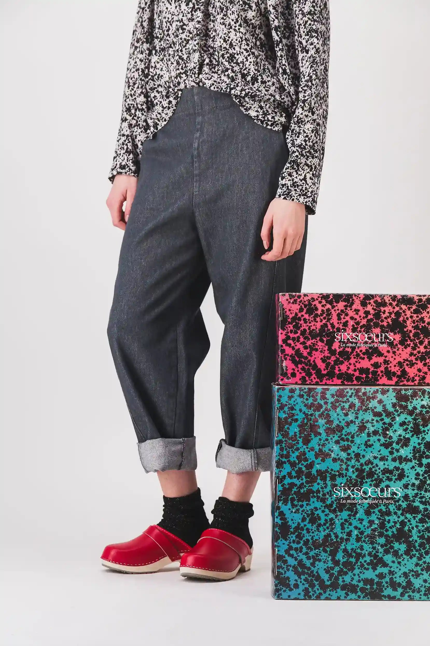 pantalones_mujer_jean_gris_retorcido_pantalon_manou_pe25