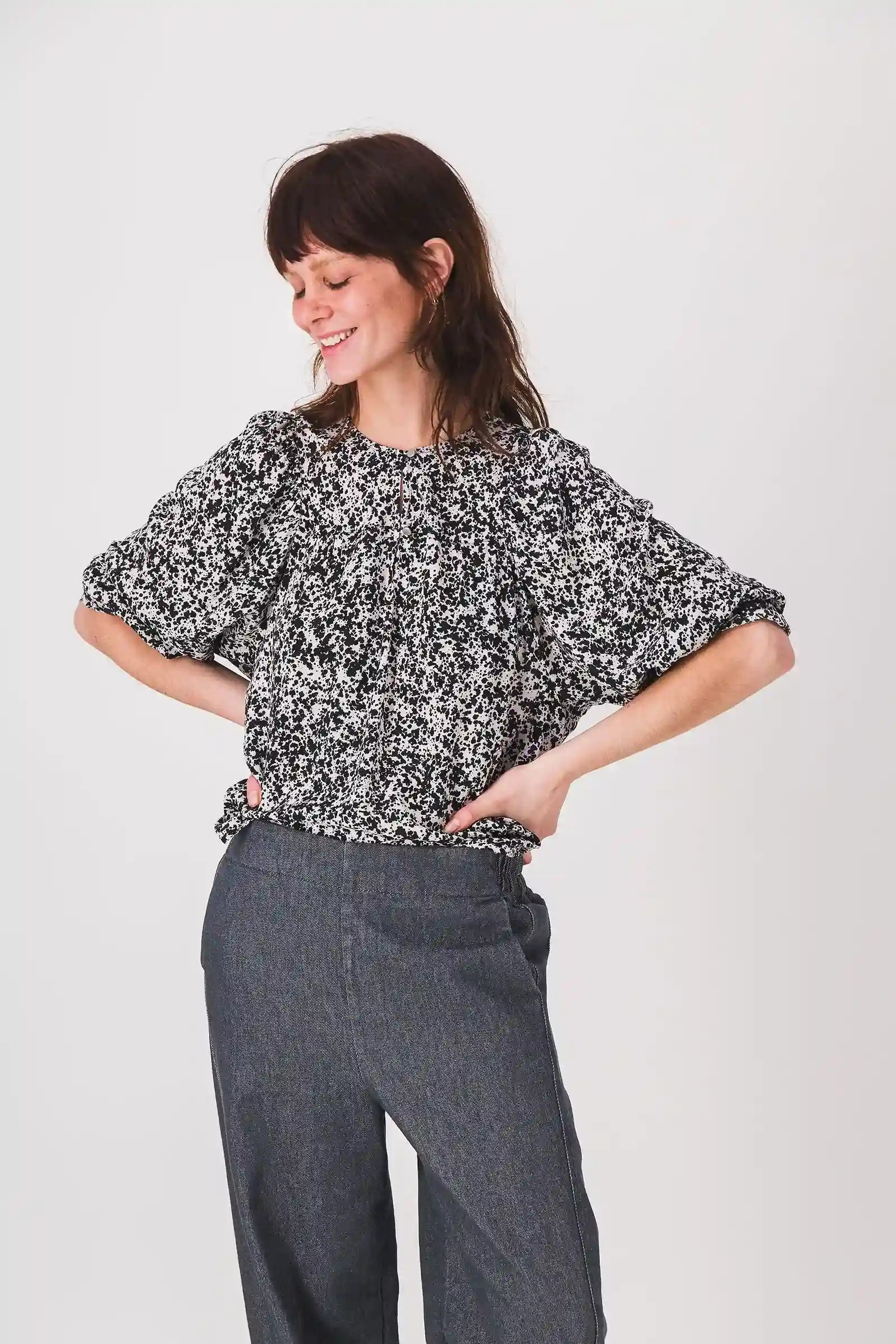 blusa negra estampada fifi pe25
