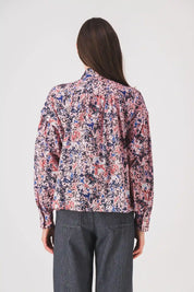 camisa_mujer_estampada_blusa_rosa_magou_pe25