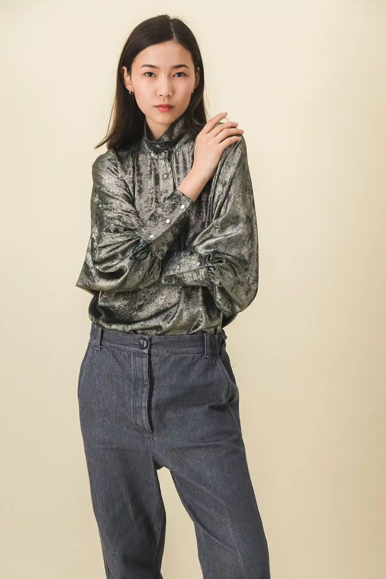 Camisa de terciopelo verde y gris para mujer
