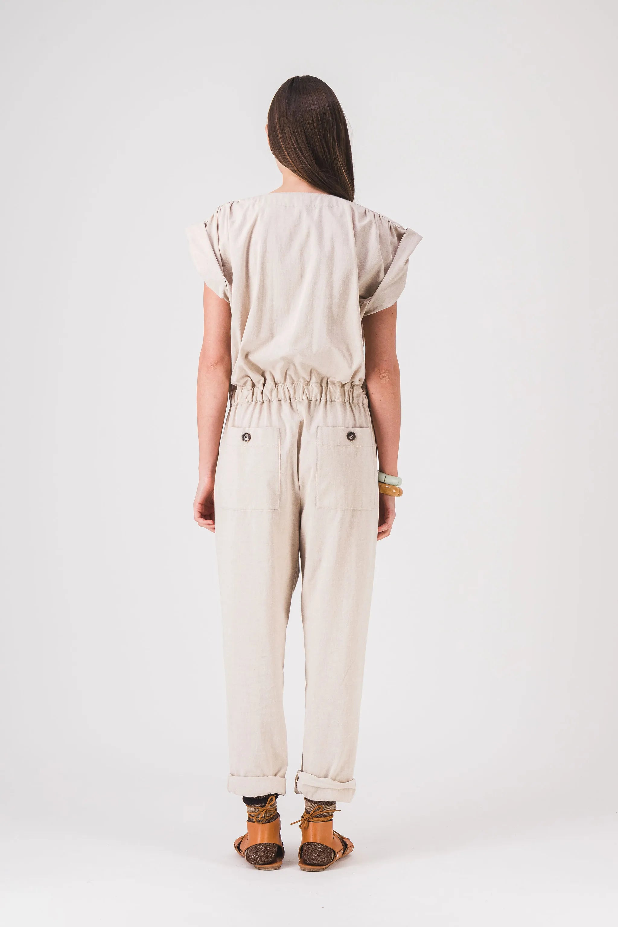 Mono beige de mujer_viviana_jumpsuit_pe25