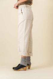 Pantalones anchos blancos de mujer