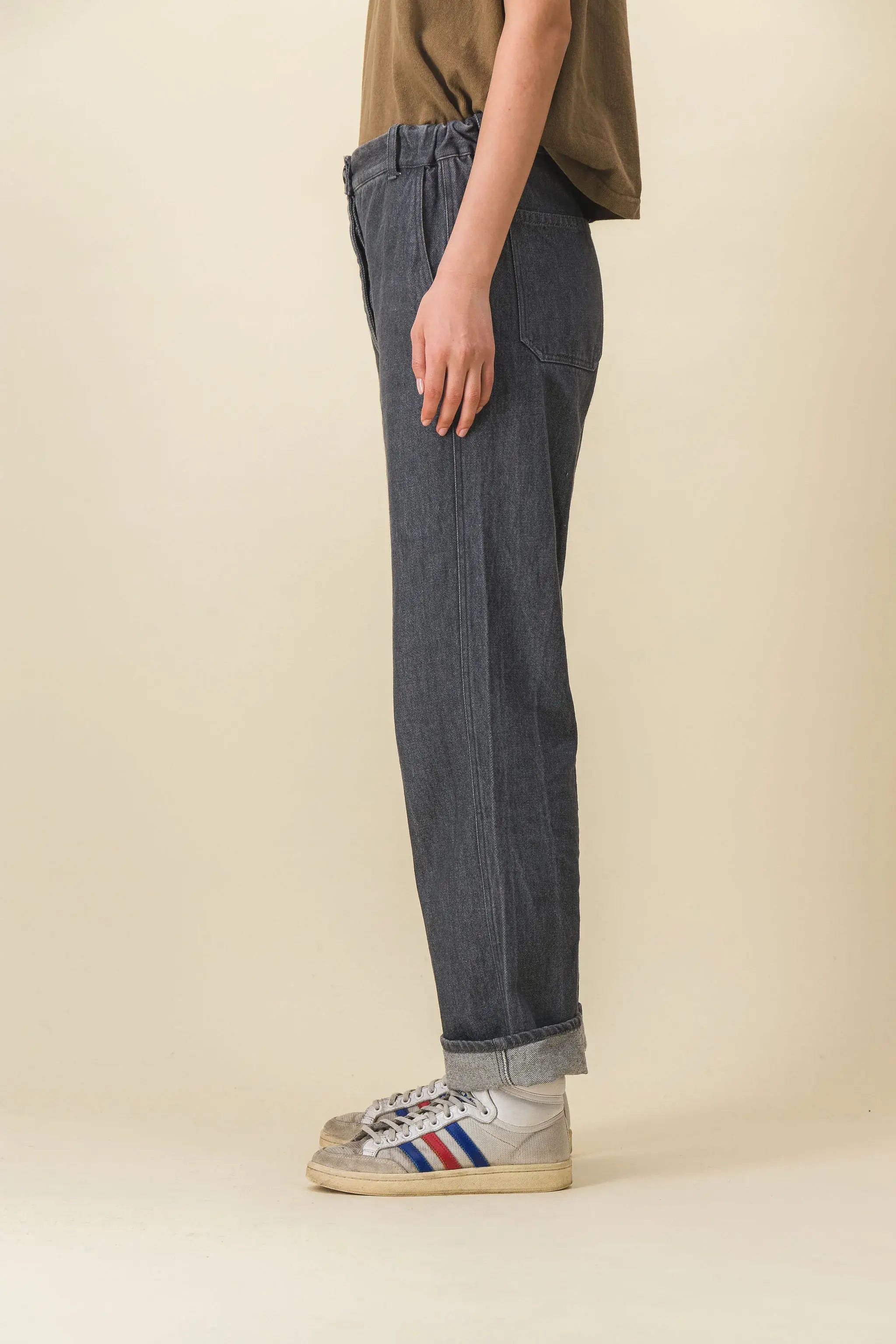 Pantalones vaqueros grises de pierna ancha para mujer