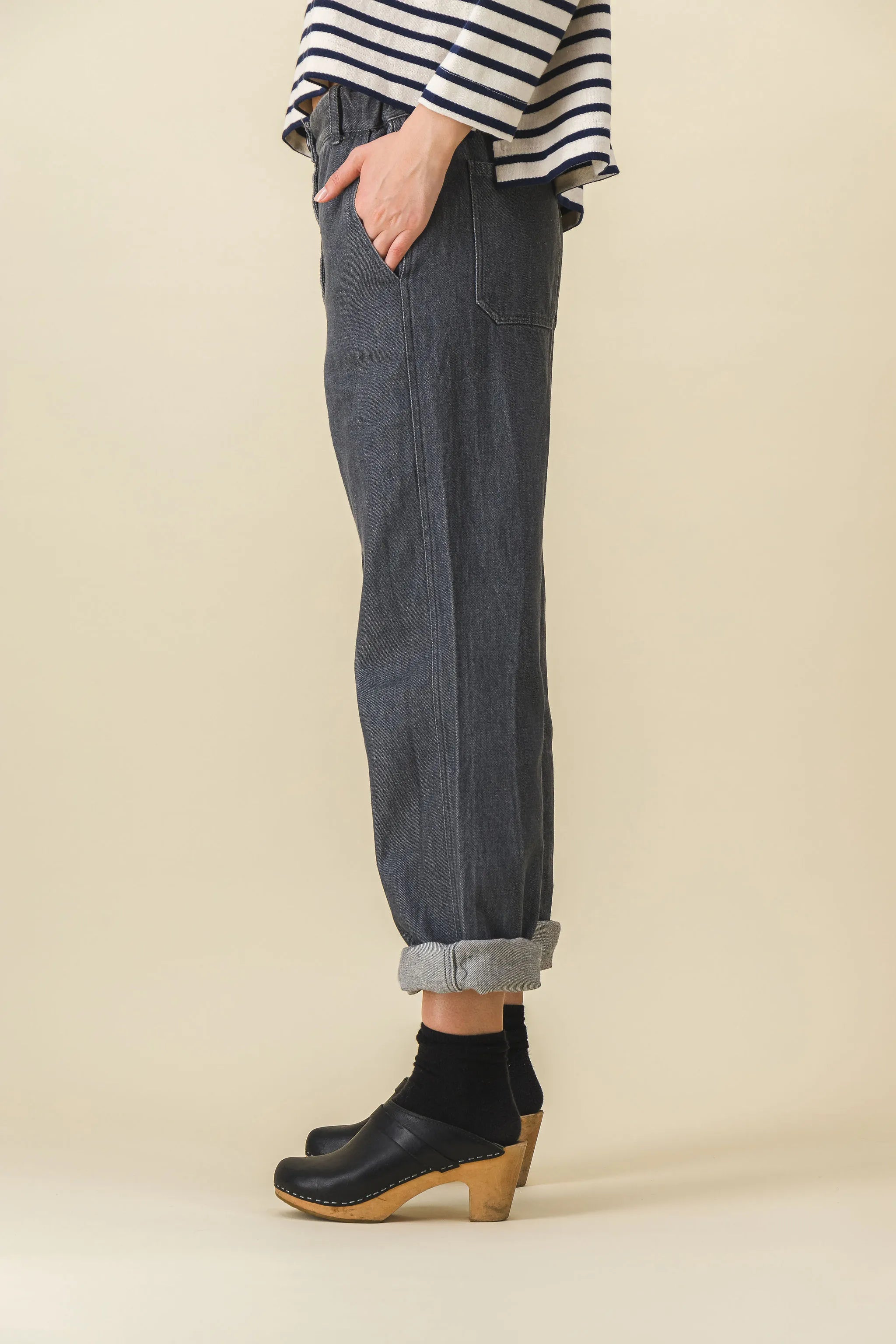 Pantalones vaqueros grises de pierna ancha para mujer