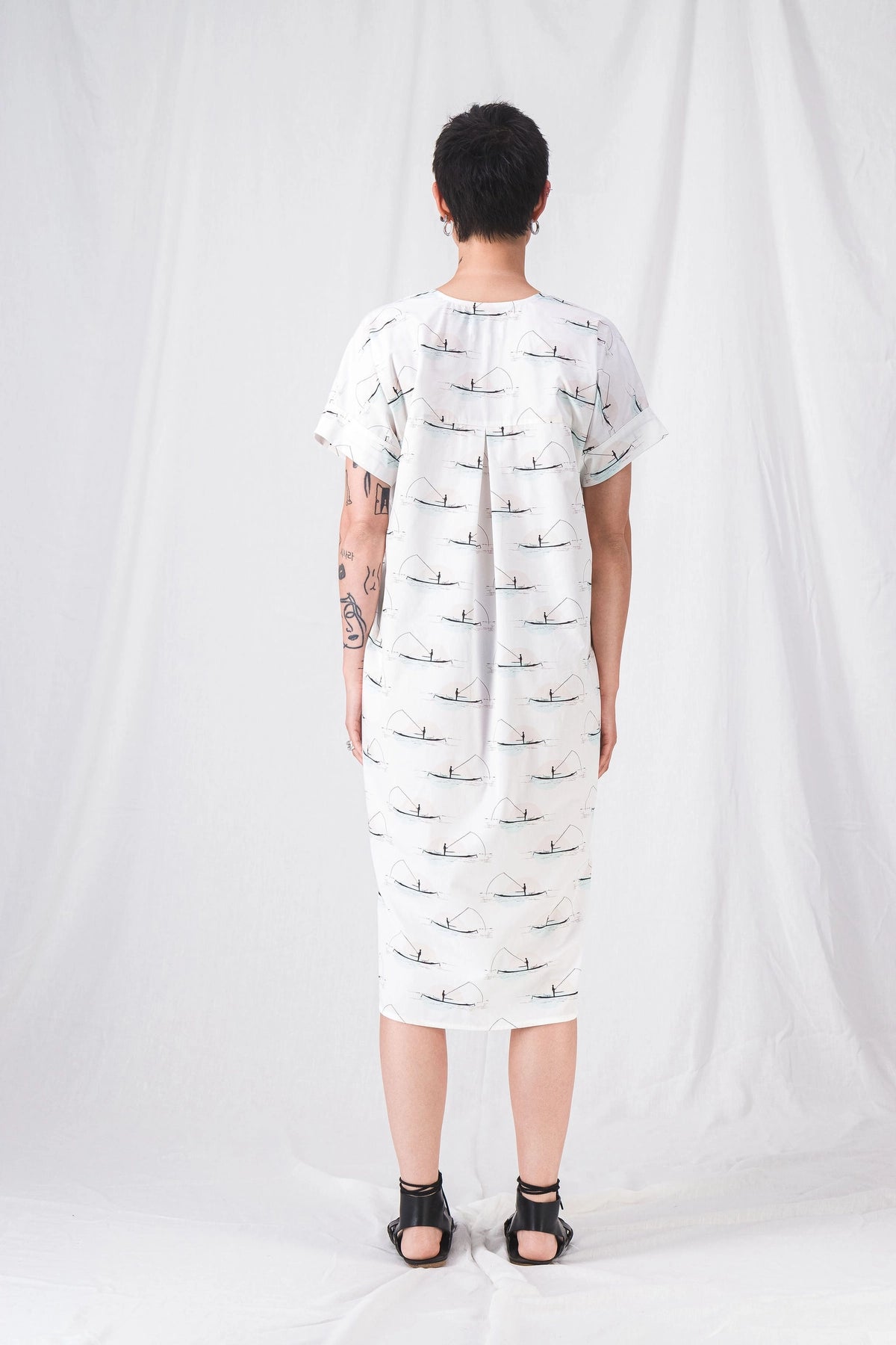 vestido blanco suelto y largo__pe25