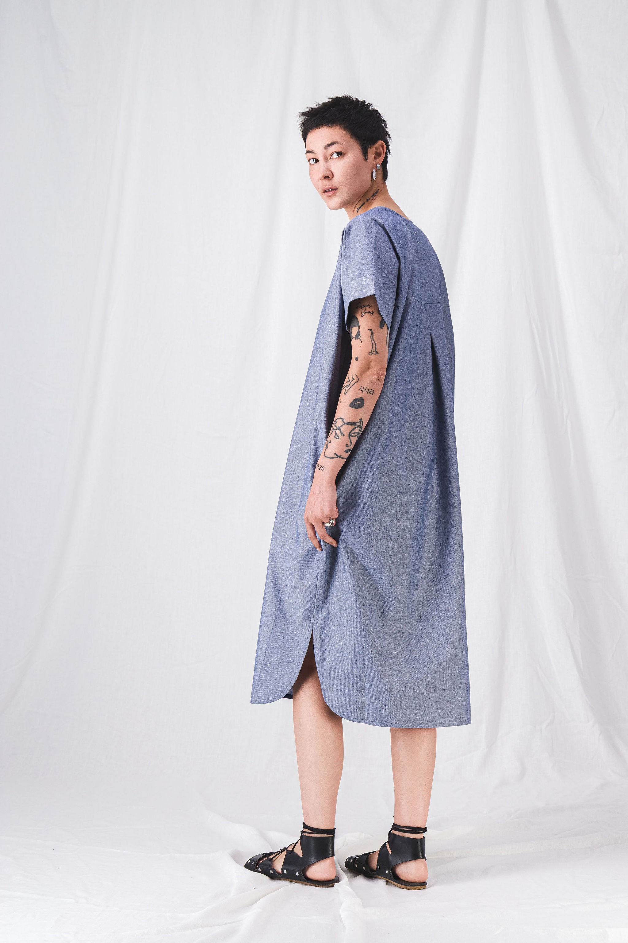 vestido de chambray suelto y largo__pe25