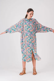 vestido camisero largo con estampado de vocales pe25