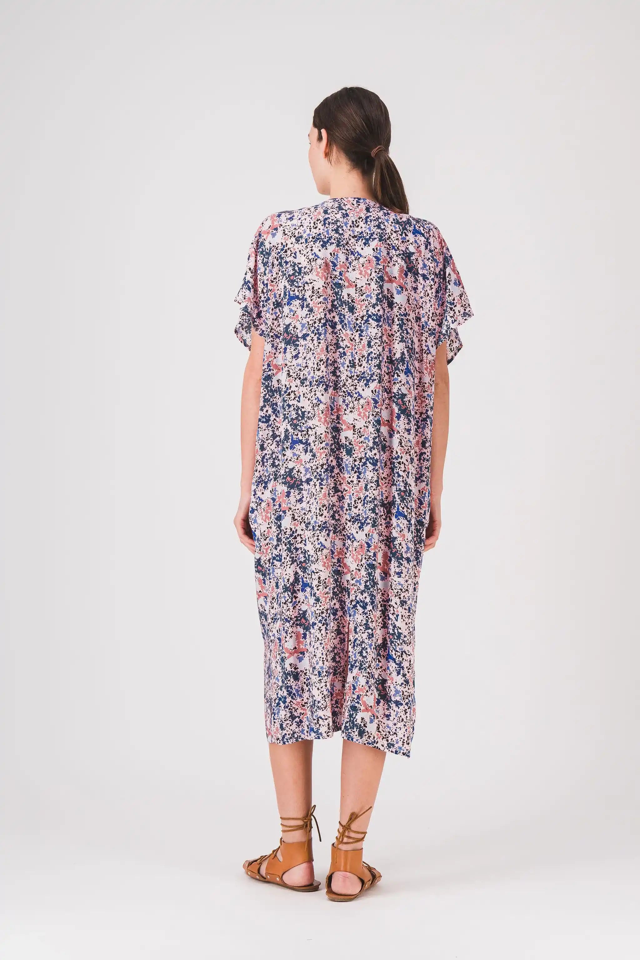 vestido estampado cuello pico largo bertha pe25
