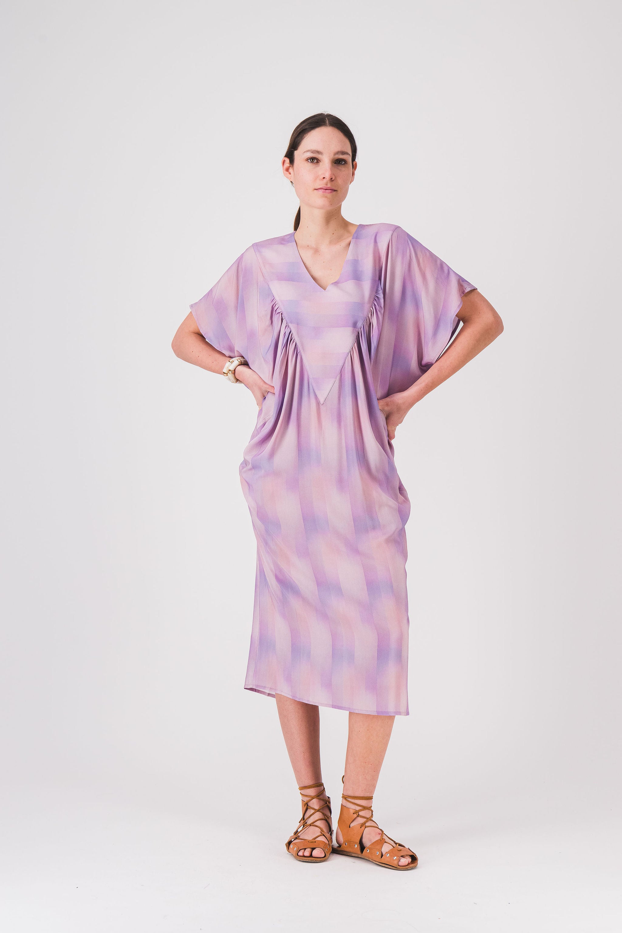 vestido largo cuello pico estampado iria pe25