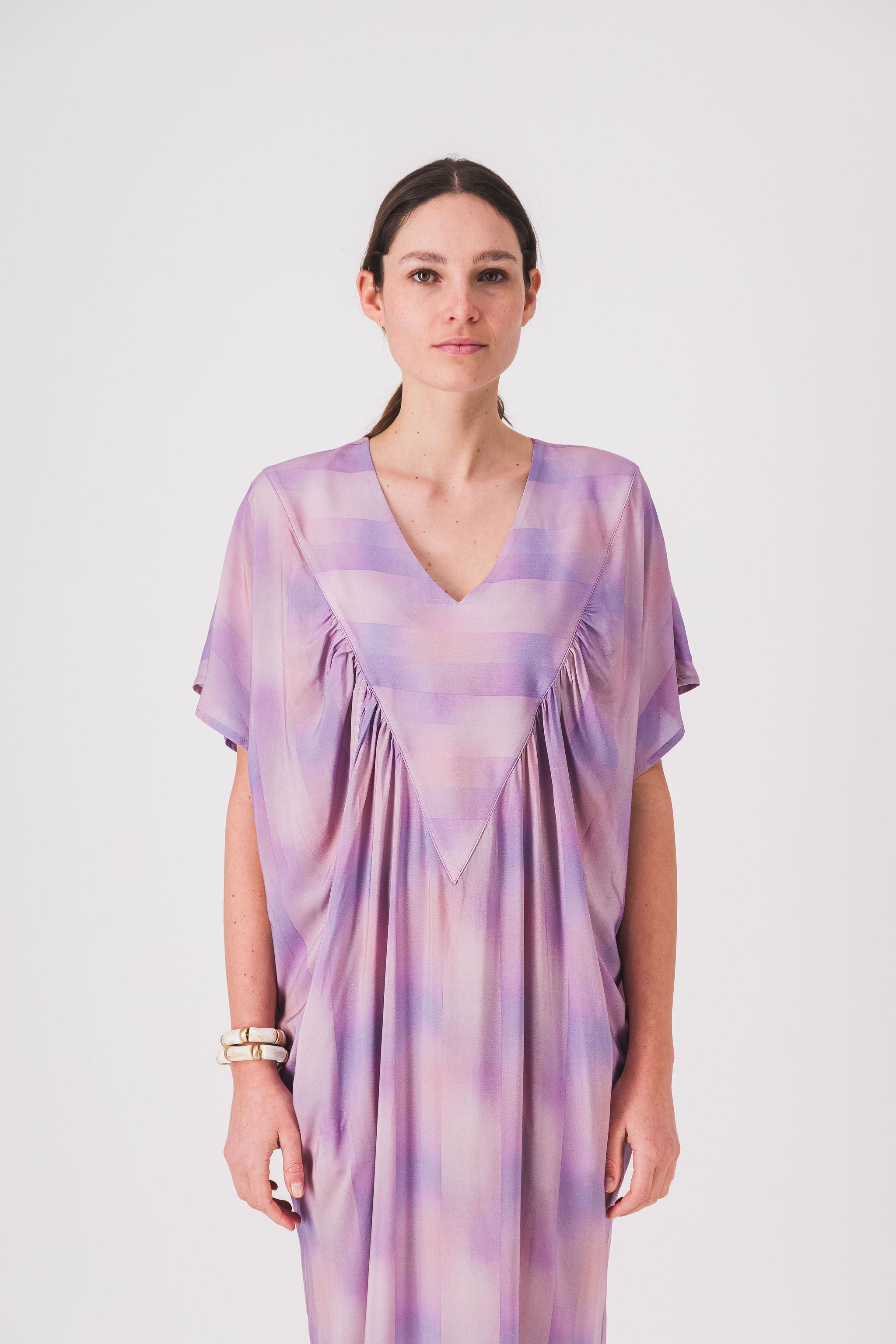 vestido largo cuello pico estampado iria pe25
