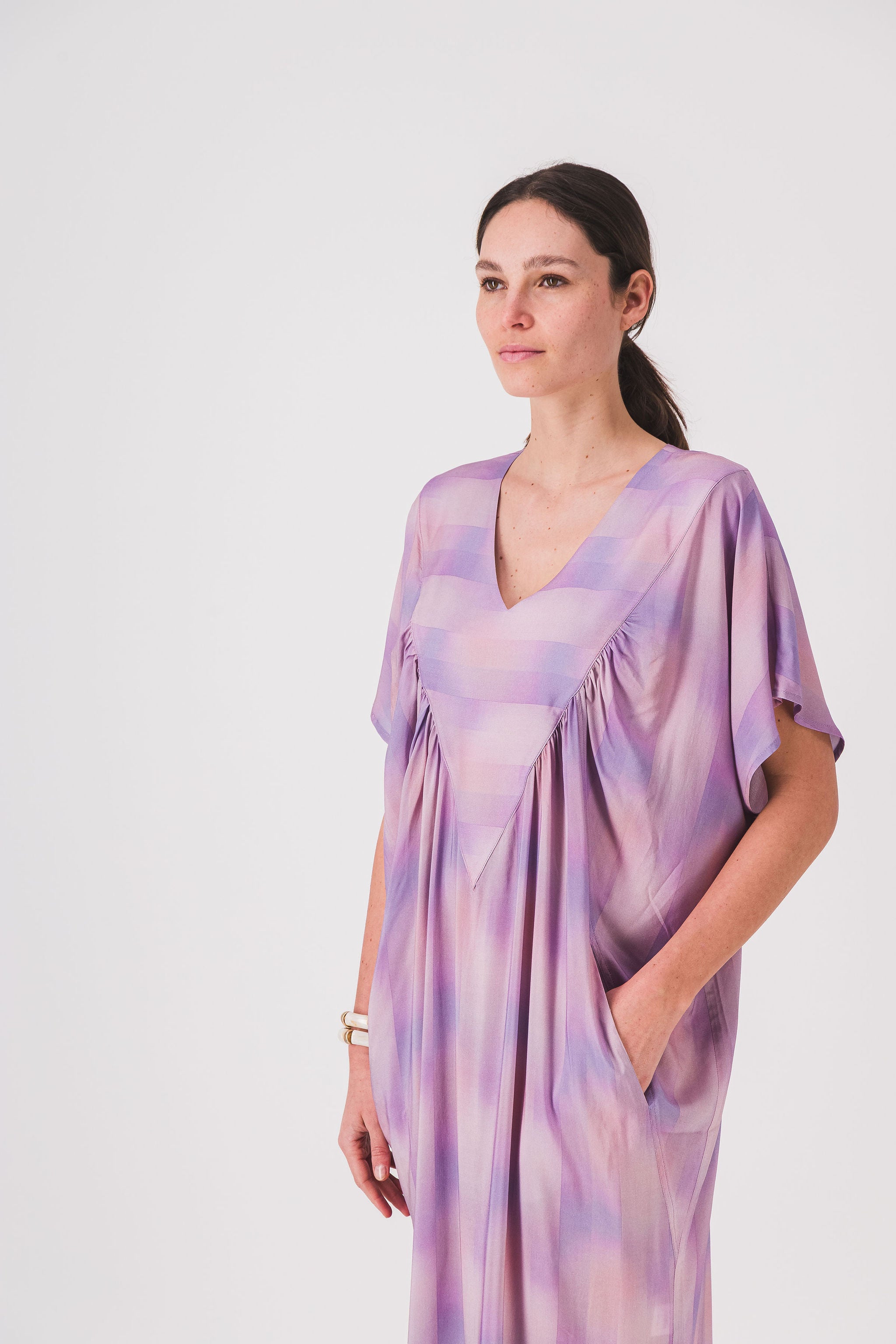 vestido largo cuello pico estampado iria pe25