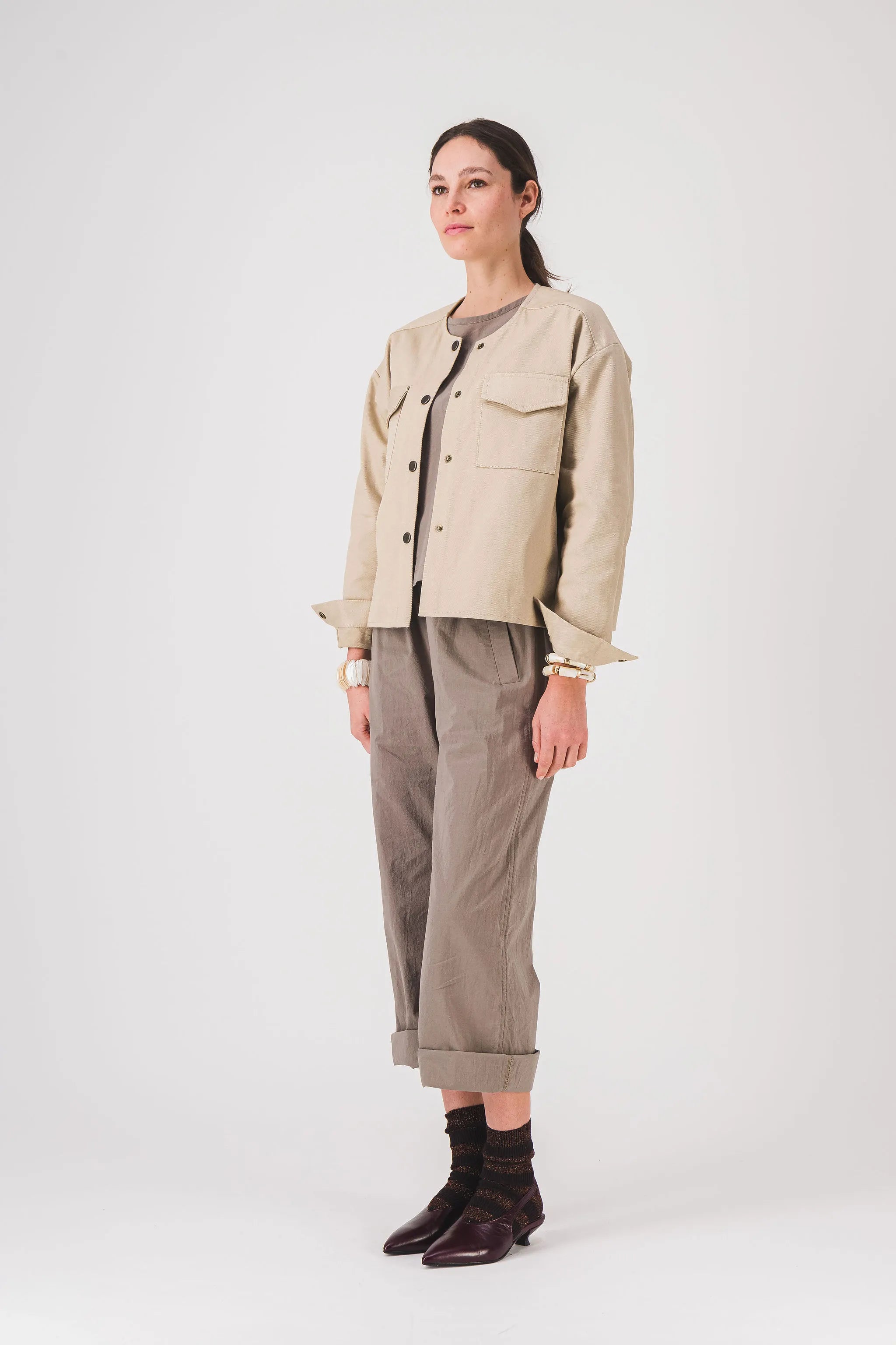 Chaqueta corta de mujer beige dolly jacket pe25