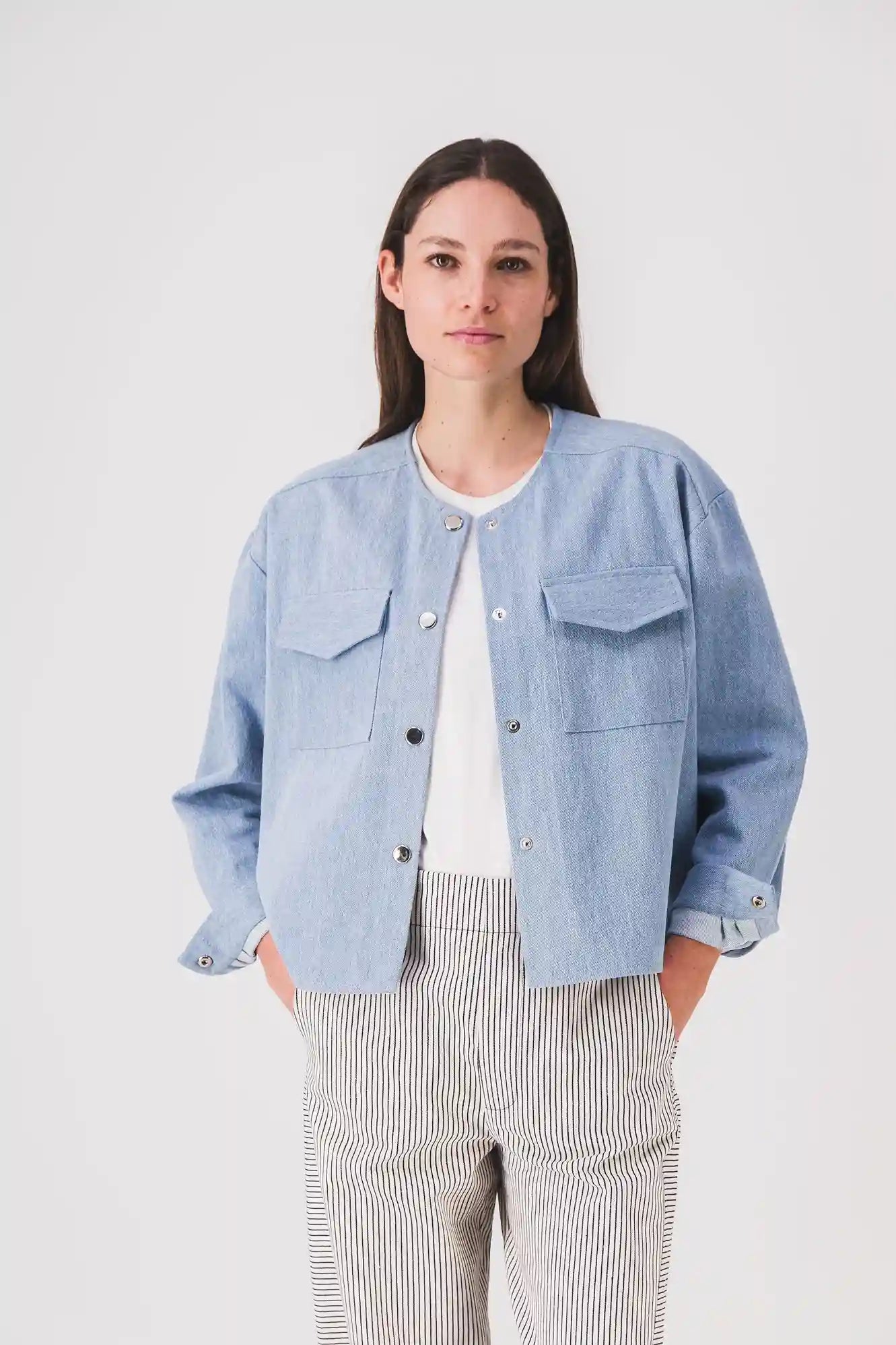 Chaqueta vaquera corta para mujer en azul Serena Jacket PE25