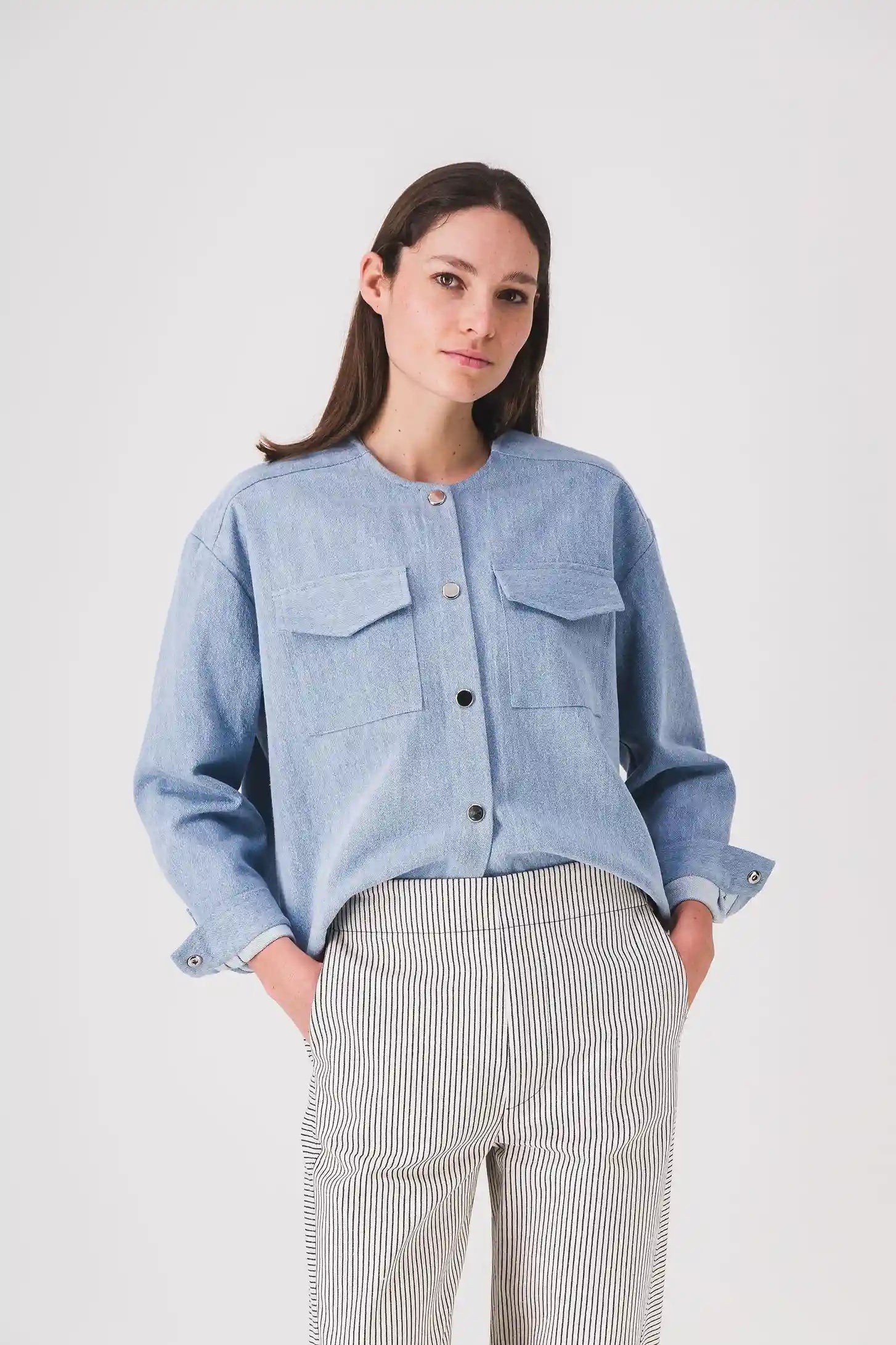 Chaqueta vaquera corta para mujer en azul Serena Jacket PE25
